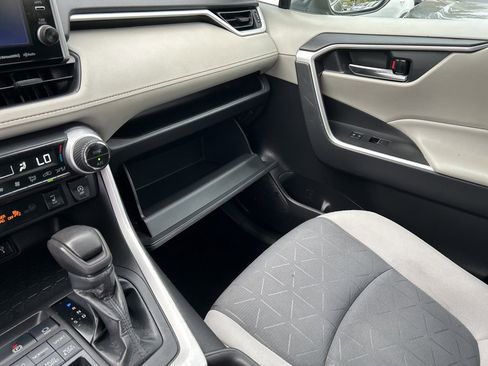 Used 2022 Toyota RAV4 XLE w/ Convenience Package image 20