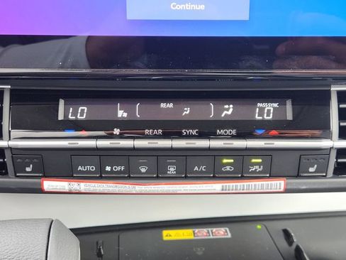 New 2026 Toyota Sienna XLE image 17