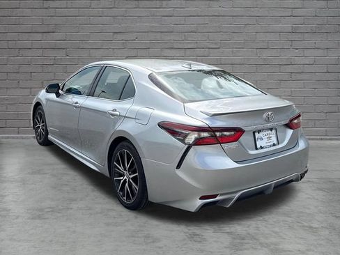 Used 2023 Toyota Camry SE FWD image 5