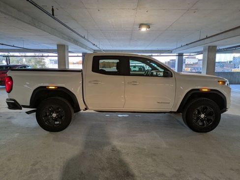 Used 2024 GMC Canyon Elevation w/ Convenience Package image 4