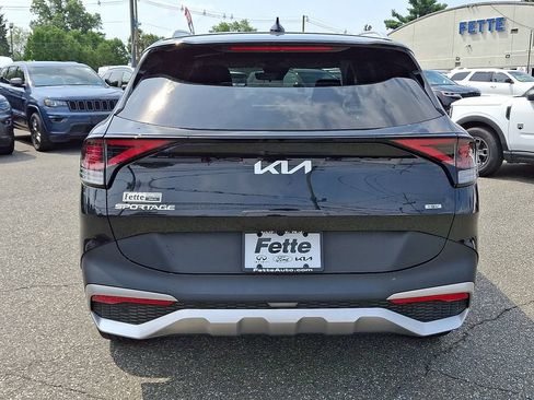 Certified 2023 Kia Sportage EX AWD/4WD image 5