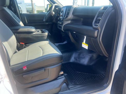 New 2026 RAM 2500 Tradesman AWD/4WD image 15