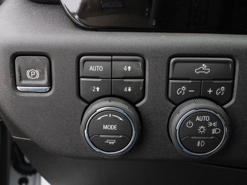 New 2026 Chevrolet Silverado 1500 RST w/ Rally Edition AWD/4WD image 9