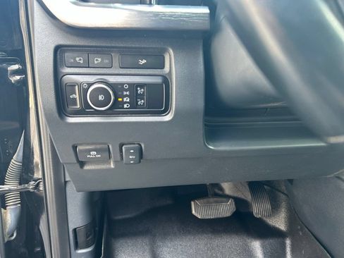 Certified 2023 Ford F250 Lariat w/ Lariat Ultimate Package AWD/4WD image 9