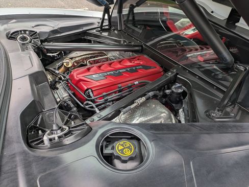 Used 2023 Chevrolet Corvette Stingray Premium Cpe w/ Battery Protection Package RWD image 9