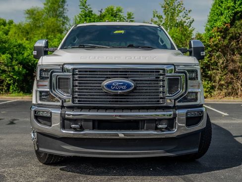 Used 2021 Ford F350 Lariat w/ Lariat Ultimate Package AWD/4WD image 3