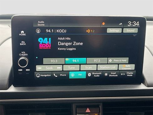 Used 2025 Honda Pilot Touring image 15