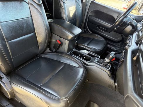 Used 2021 Jeep Wrangler Unlimited Sahara AWD/4WD image 11