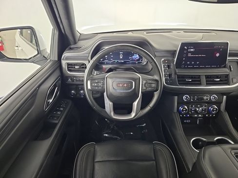 Used 2024 GMC Yukon SLT RWD image 11