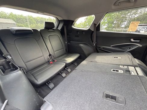 Used 2018 Ford Explorer XLT w/ Equipment Group 201A AWD/4WD image 19