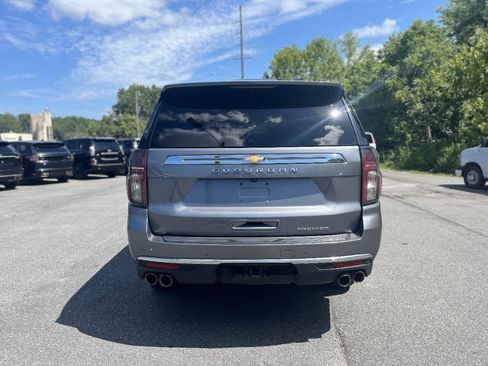Used 2022 Chevrolet Suburban Premier AWD/4WD image 6