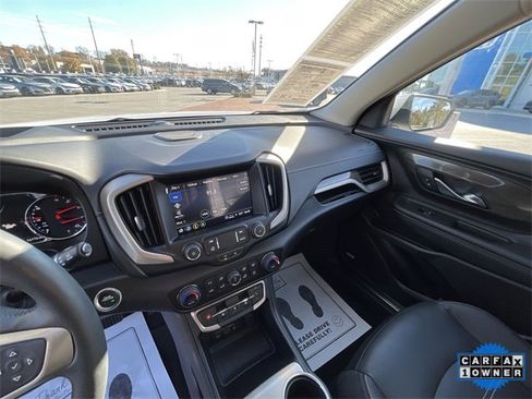 Used 2024 GMC Terrain Denali w/ Denali Premium Package image 17