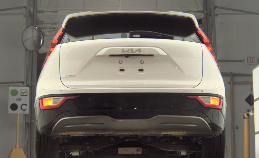 Used 2023 Kia Niro Wind w/ Wind Preserve Package FWD image 7