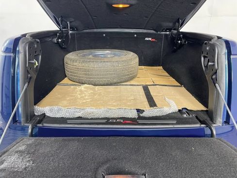 Used 2005 Chevrolet SSR w/ Preferred Equipment Group RWD image 16