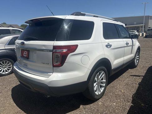 Used 2014 Ford Explorer XLT w/ Equipment Group 201A FWD image 6