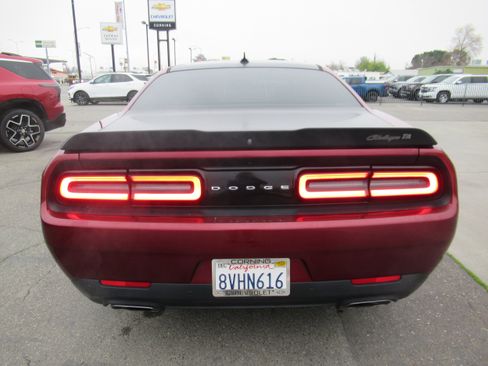 Used 2018 Dodge Challenger T/A image 6