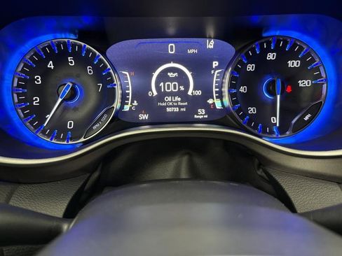 Used 2024 Chrysler Pacifica Touring-L image 62