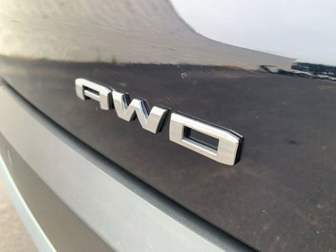 Used 2022 GMC Acadia SLE w/ Infotainment Package image 17