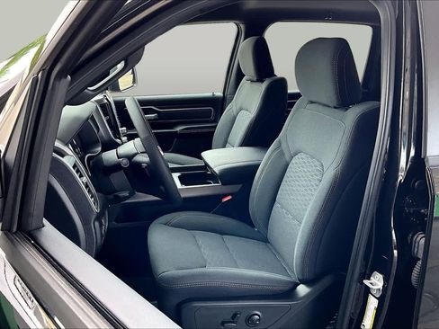 Used 2025 RAM 1500 Big Horn AWD/4WD image 9