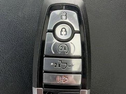 Certified 2022 Ford F150 Raptor w/ Equipment Group 801A High image 35