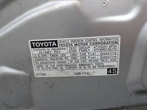 Used 2019 Toyota Prius L Eco image 14