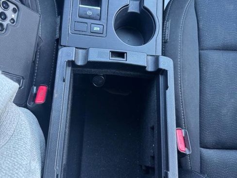 Used 2016 Subaru Legacy 2.5i Premium image 38