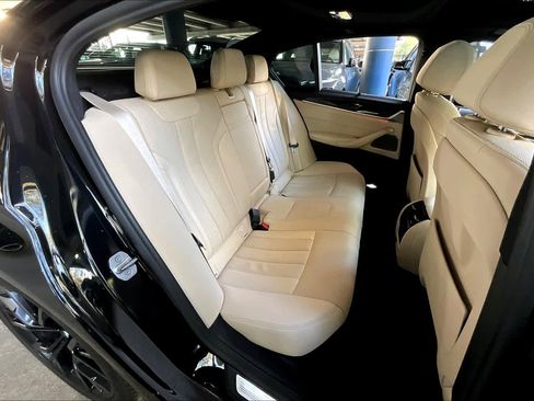 Used 2022 BMW 540i w/ M Sport Package image 19