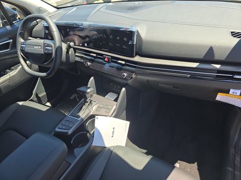 New 2026 Kia Sportage EX FWD image 12