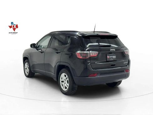 Used 2018 Jeep Compass Sport image 5