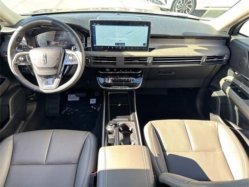 New 2026 Lincoln Corsair Premiere image 16