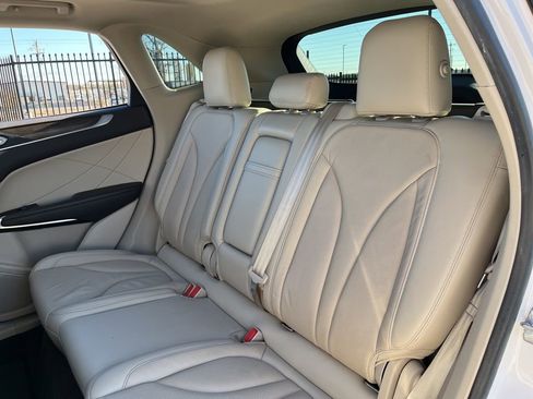 Used 2019 Lincoln MKC Reserve image 26