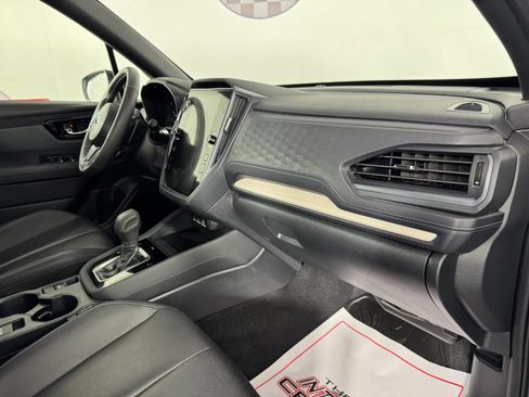 Used 2025 Subaru Forester Limited AWD/4WD image 12