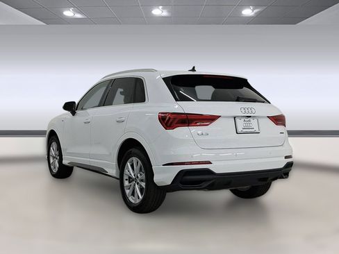 Used 2025 Audi Q3 2.0T Premium w/ Convenience Package AWD/4WD image 3