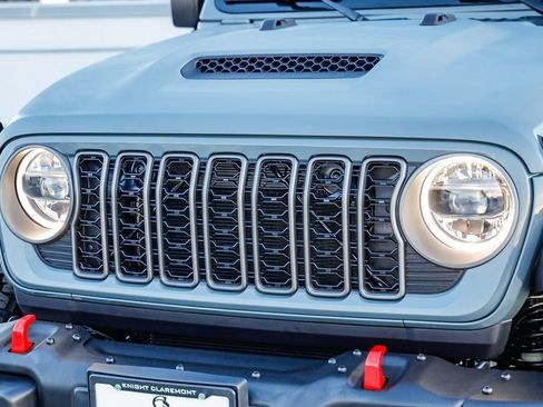 New 2026 Jeep Wrangler Unlimited Rubicon w/ Steel Bumper Group image 6