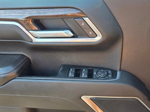 Used 2022 GMC Sierra 1500 SLE w/ X31 Off-Road Package AWD/4WD image 30