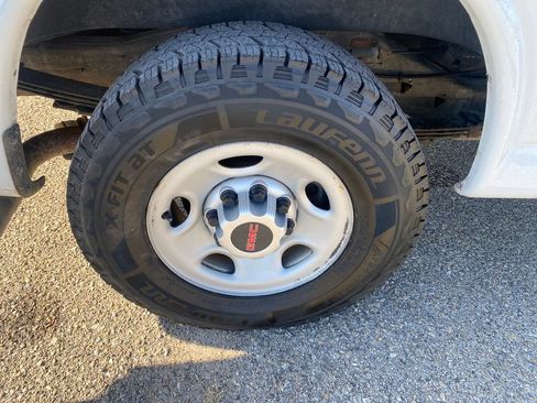 Used 2017 GMC Savana 2500 image 24