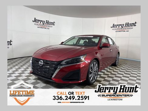 Used 2023 Nissan Altima 2.5 SL image 1