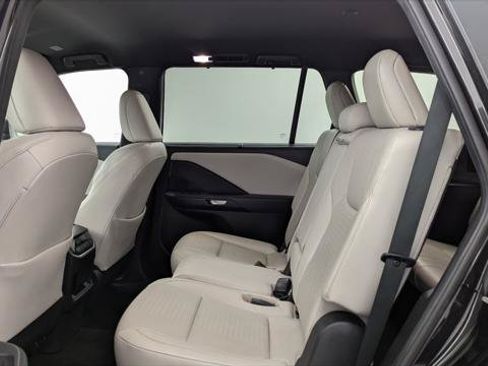 Used 2024 Lexus TX 350 FWD w/ Cold Weather Package image 17