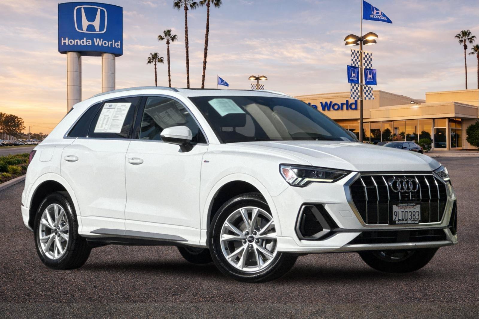 Used 2024 Audi Q3 2.0T Premium AWD/4WD image 2