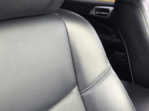 Used 2017 Nissan Pathfinder SL image 26