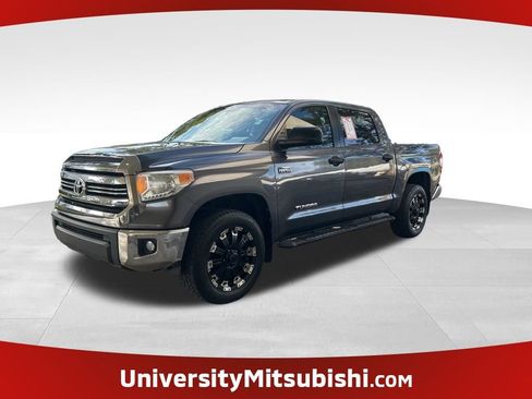 Used 2017 Toyota Tundra SR5 w/ SR5 Upgrade Package image 1