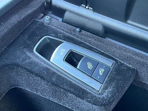 Used 2017 Mercedes-Benz S 550 Cabriolet image 30