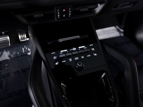 New 2026 Porsche Cayenne GTS image 25