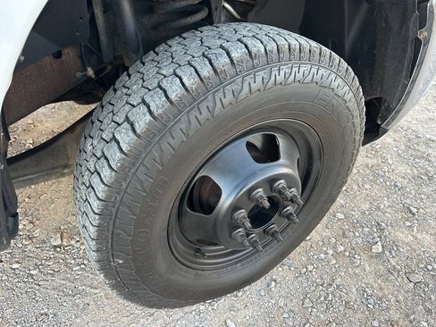 Used 2014 RAM 3500 Tradesman w/ Chrome Appearance Group image 17