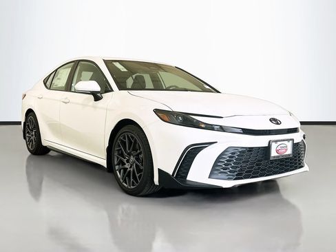 New 2026 Toyota Camry SE w/ Multimedia Upgrade Package FWD image 3