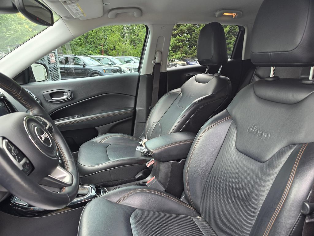 Used 2018 Jeep Compass Limited w/ Navigation Group FWD image 11