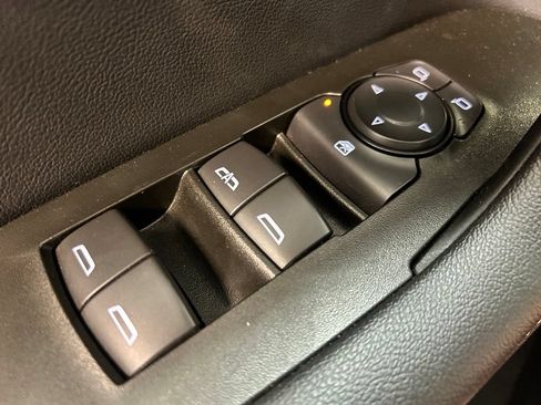 Used 2025 Chevrolet Blazer LT FWD image 5