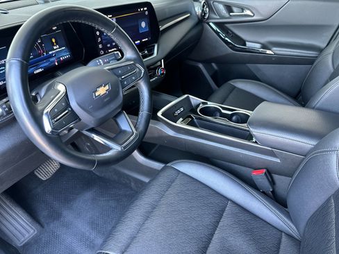 Used 2025 Chevrolet Equinox LT w/ Convenience Package II FWD image 10