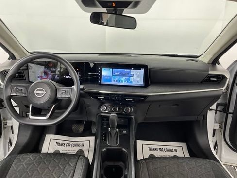 Used 2025 Nissan Kicks SV FWD image 36
