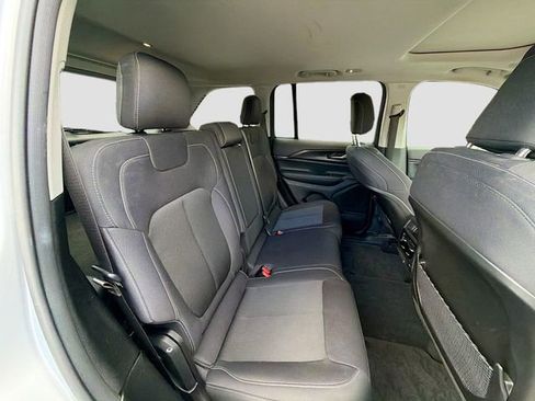 Used 2023 Jeep Grand Cherokee Laredo AWD/4WD image 25